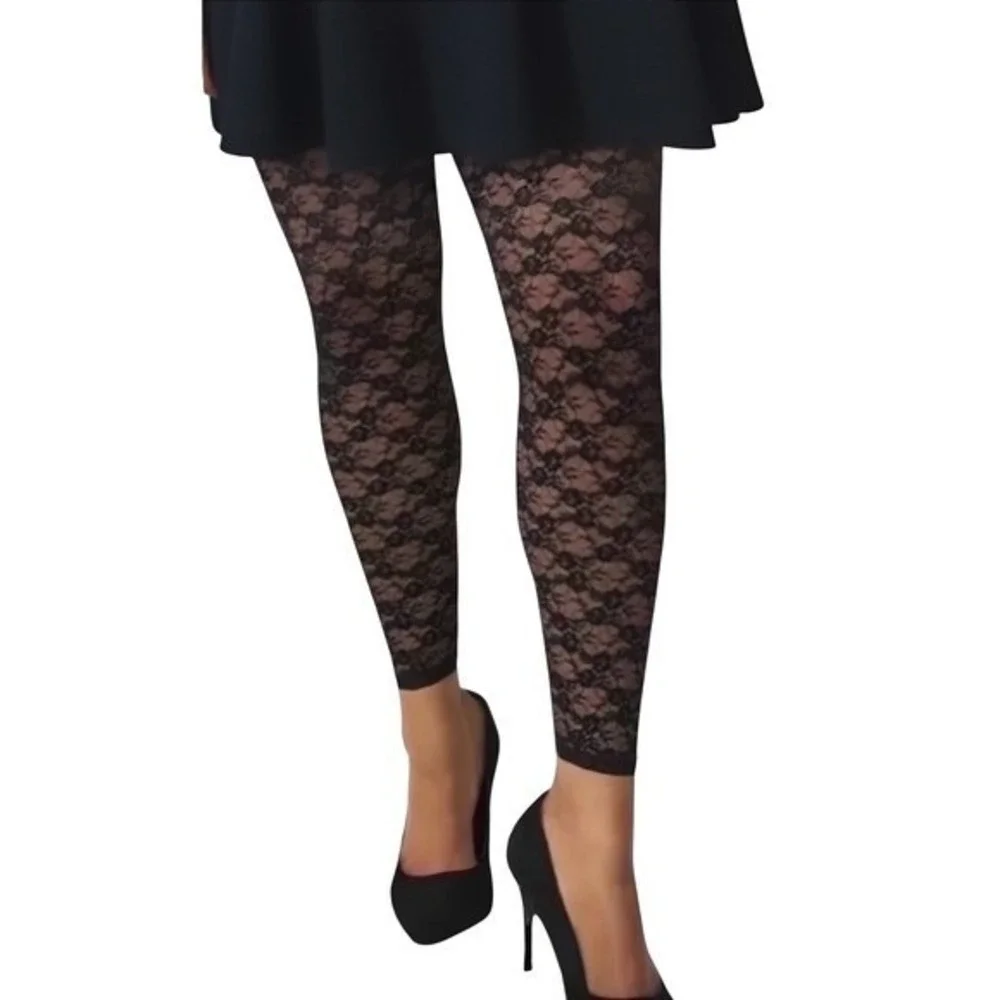 TORRID Lace Leggings w/Attached Black Shorts NWT‎ Size 2X